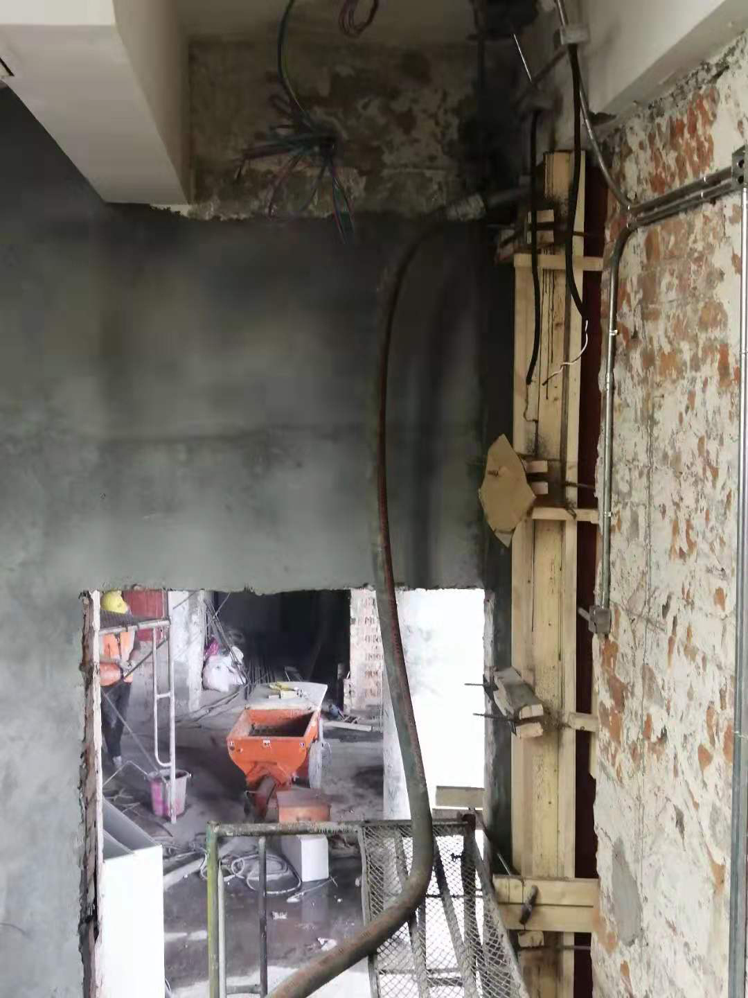 冰球突破聚合物修补砂浆农村地面施工工艺