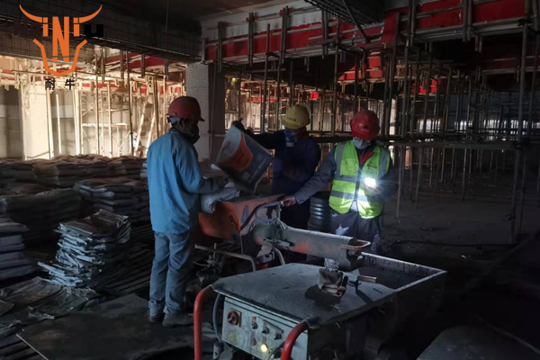 水泥在冰球突破聚合物砂浆中的作用